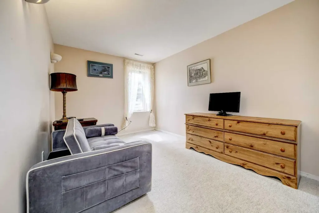 50 Sarcee Place W Lethbridge AB T1K 7B6