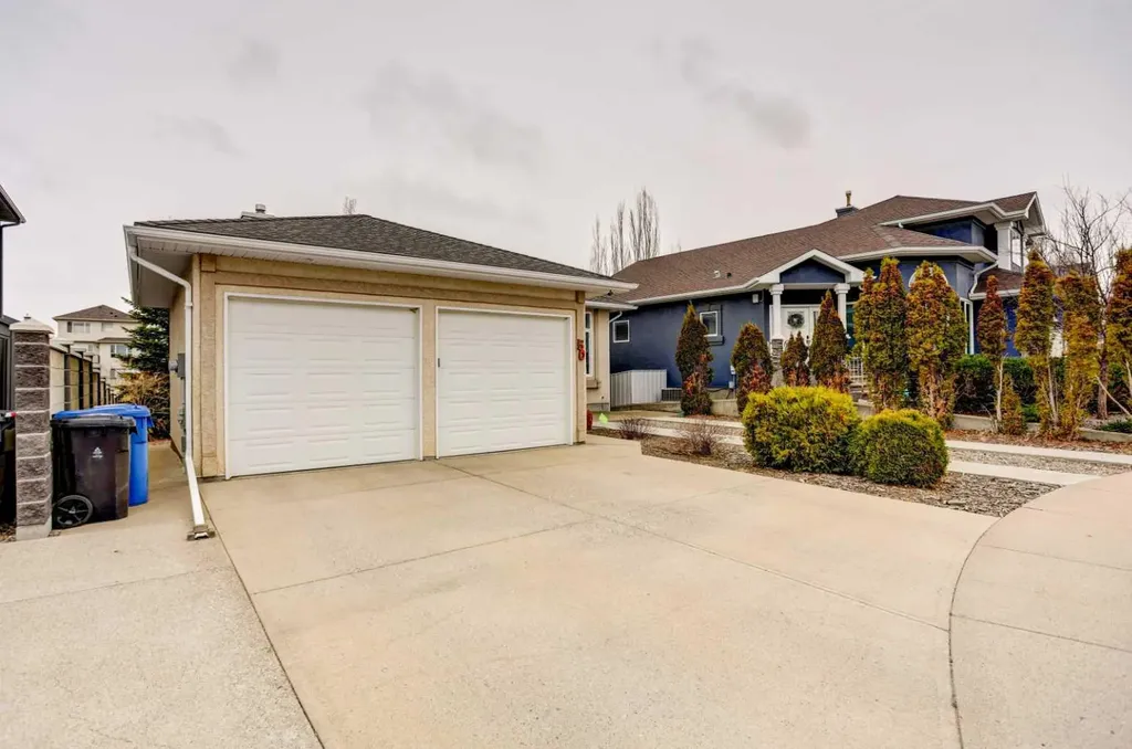 50 Sarcee Place W Lethbridge AB T1K 7B6