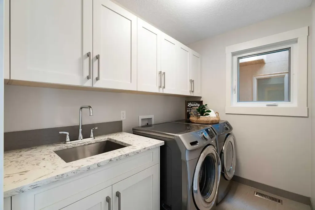 2201 Bowness Road NW Calgary AB T2N 3L4