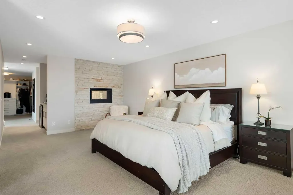 2201 Bowness Road NW Calgary AB T2N 3L4