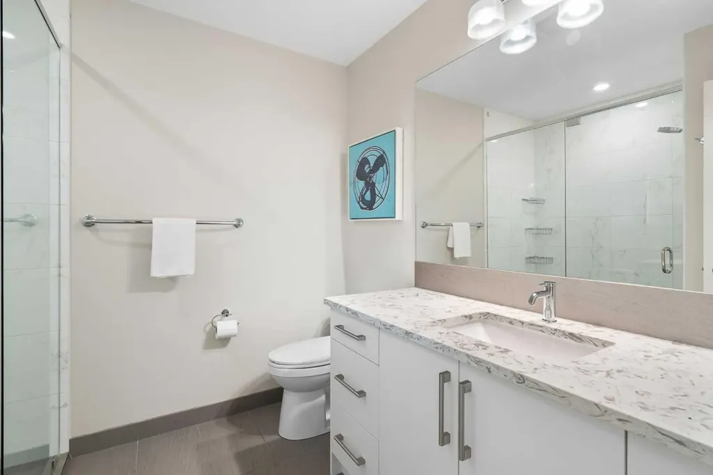 2201 Bowness Road NW Calgary AB T2N 3L4