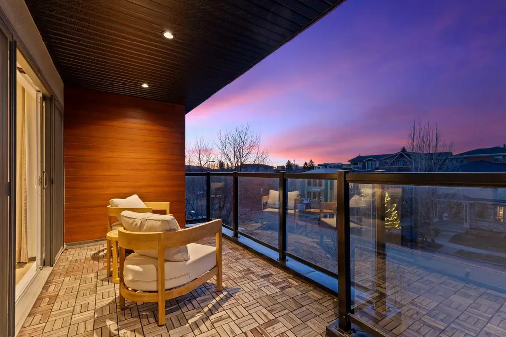 2201 Bowness Road NW Calgary AB T2N 3L4
