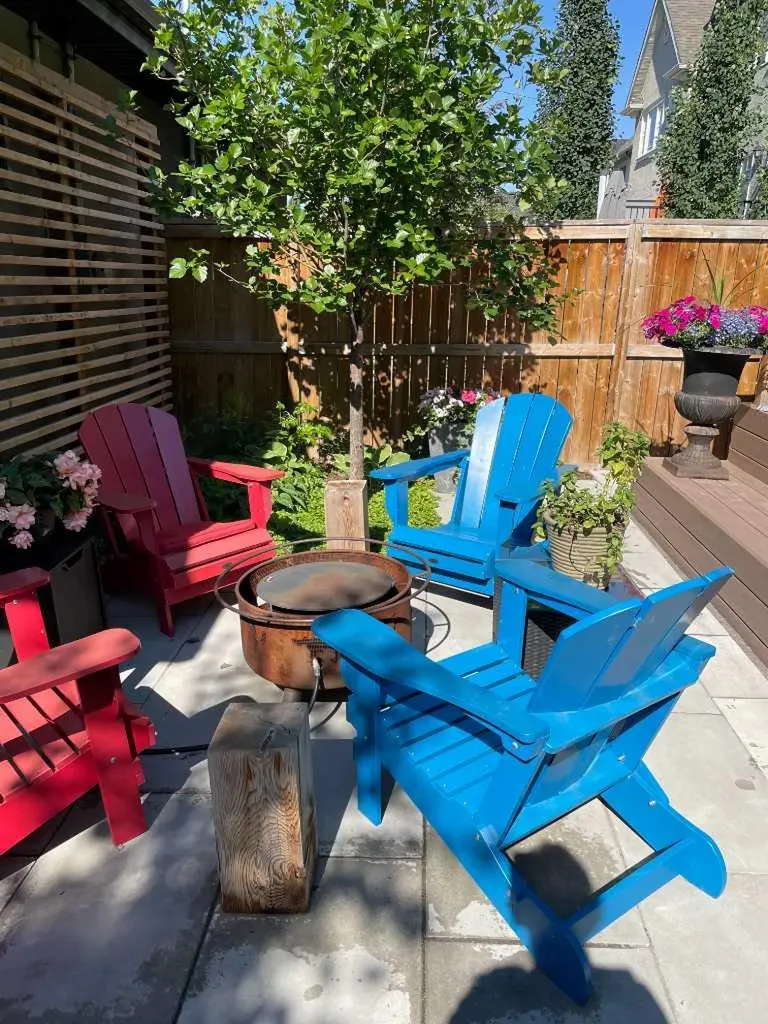 2201 Bowness Road NW Calgary AB T2N 3L4