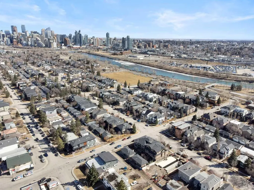 2201 Bowness Road NW Calgary AB T2N 3L4