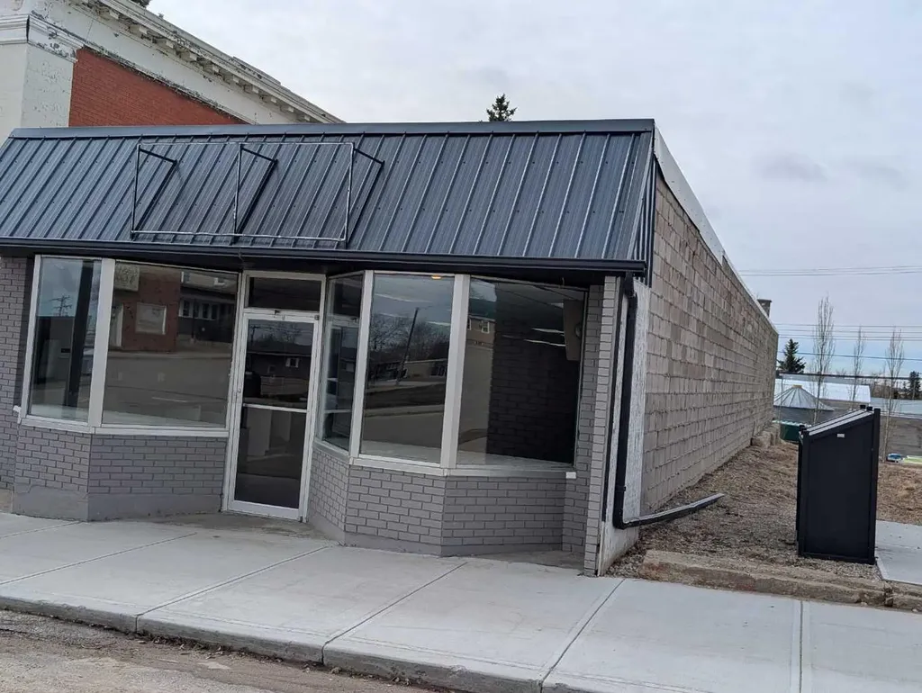 305 Main Street Trochu AB T0M2C0