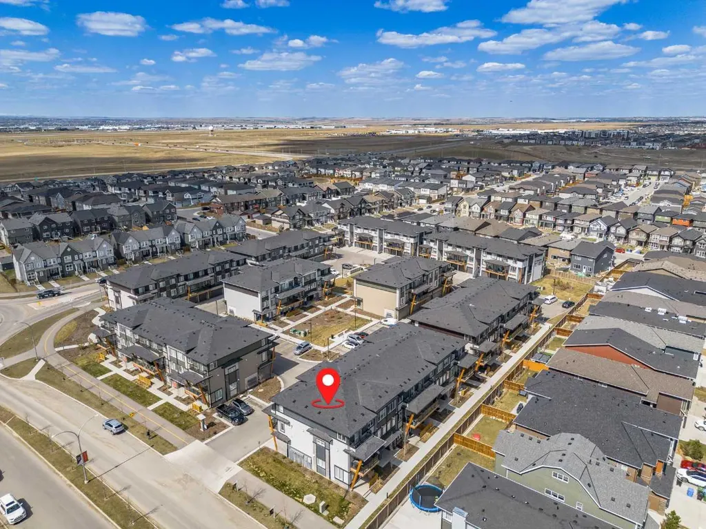 10060 46 Street NE Calgary AB T3J 2H8