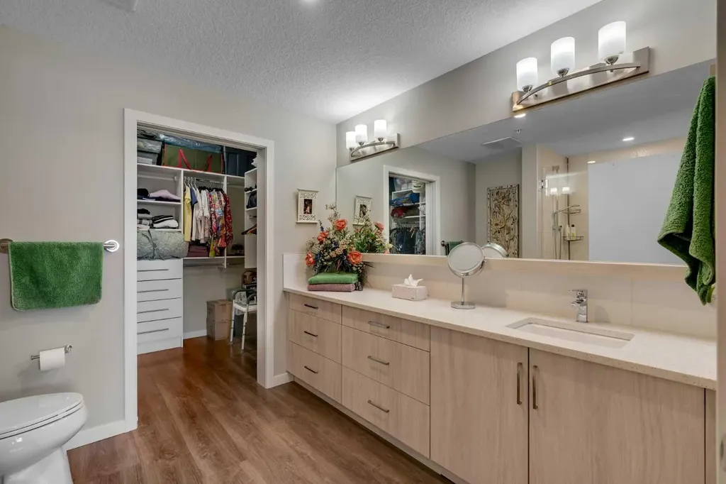 12 Mahogany Path SE Calgary AB T3M 3A4