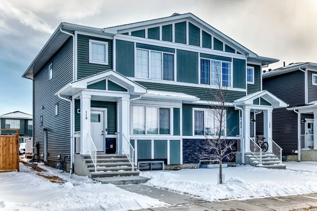 118 Chelsea Mews Chestermere AB T1X 3H2