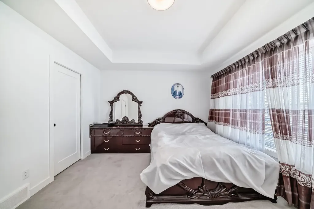 118 Chelsea Mews Chestermere AB T1X 3H2