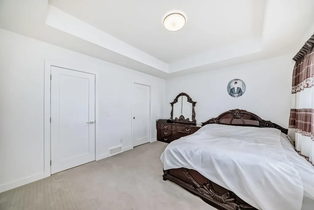 118 Chelsea Mews Chestermere AB T1X 3H2