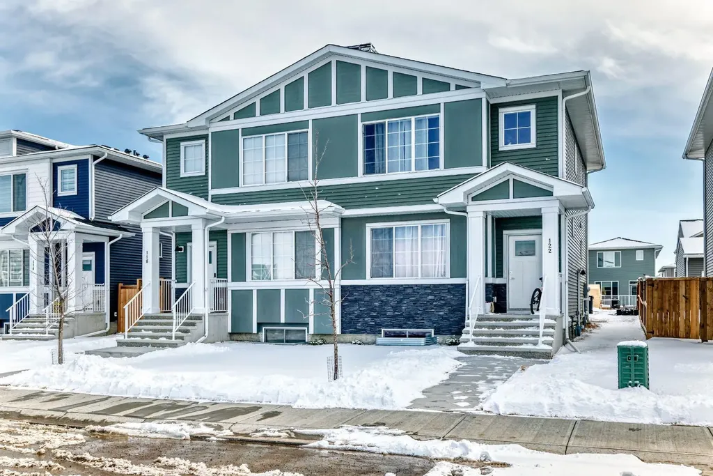 118 Chelsea Mews Chestermere AB T1X 3H2