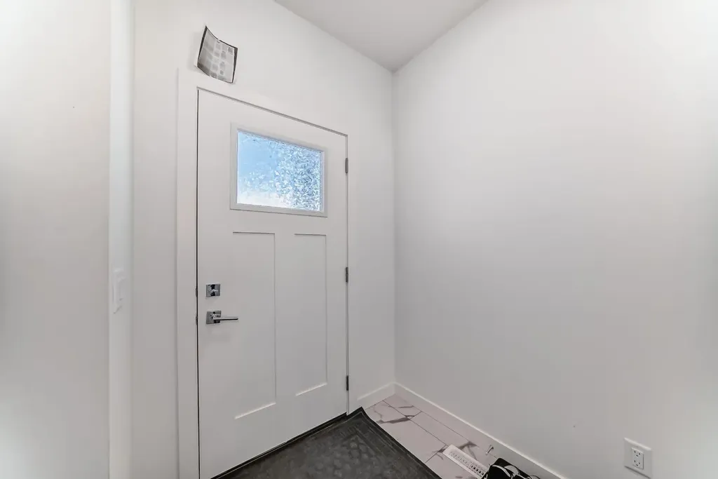 118 Chelsea Mews Chestermere AB T1X 3H2