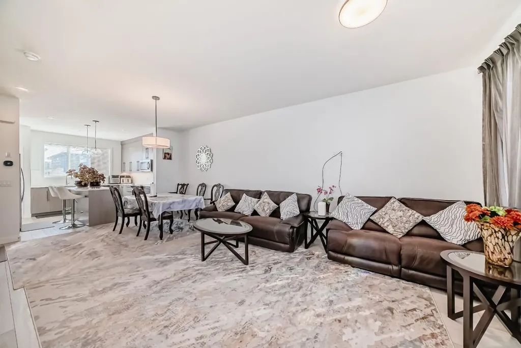 118 Chelsea Mews Chestermere AB T1X 3H2