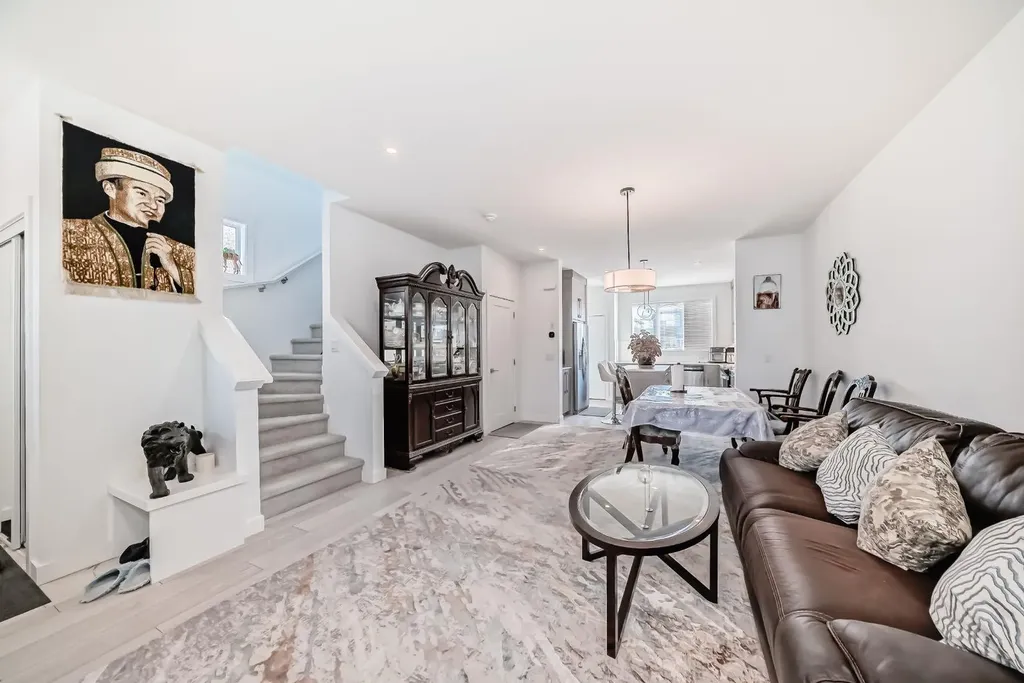 118 Chelsea Mews Chestermere AB T1X 3H2