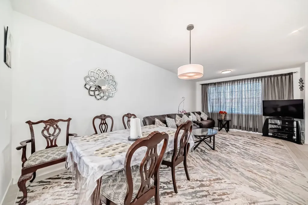 118 Chelsea Mews Chestermere AB T1X 3H2