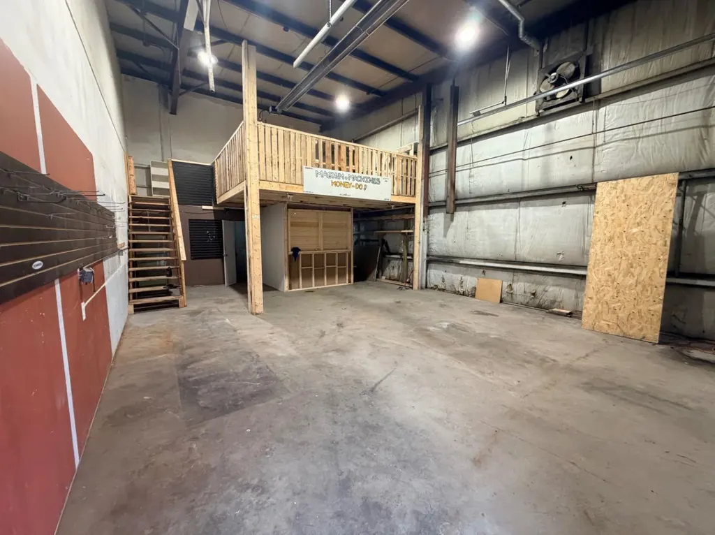 111 Veats Avenue Hinton AB T7V1S8