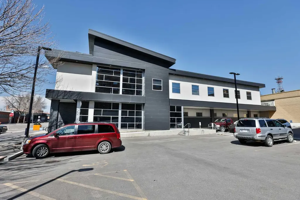 608 5 Avenue S Lethbridge AB T1J 4G9