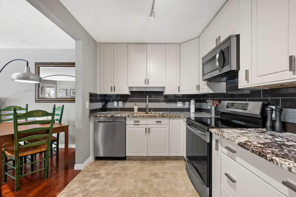 38 Richelieu Court SW Calgary AB T3E 7E9