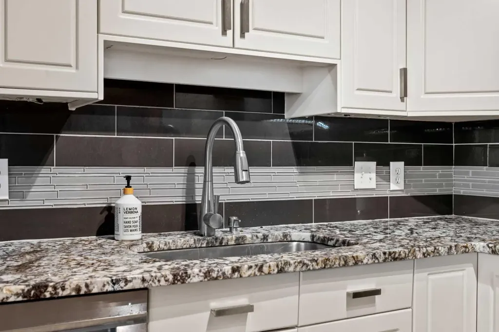 38 Richelieu Court SW Calgary AB T3E 7E9