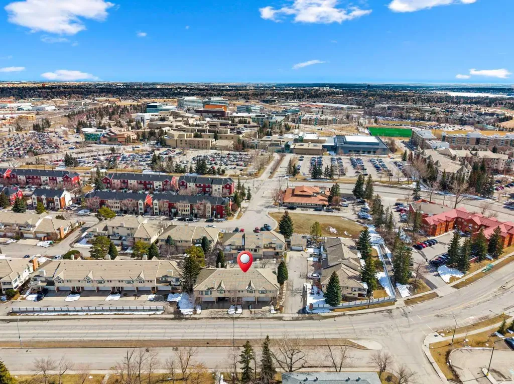 38 Richelieu Court SW Calgary AB T3E 7E9