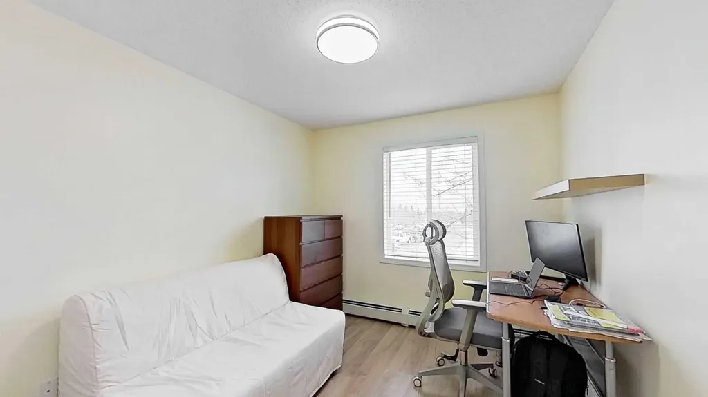 2395 Eversyde Avenue SW Calgary AB T2Y 0B4