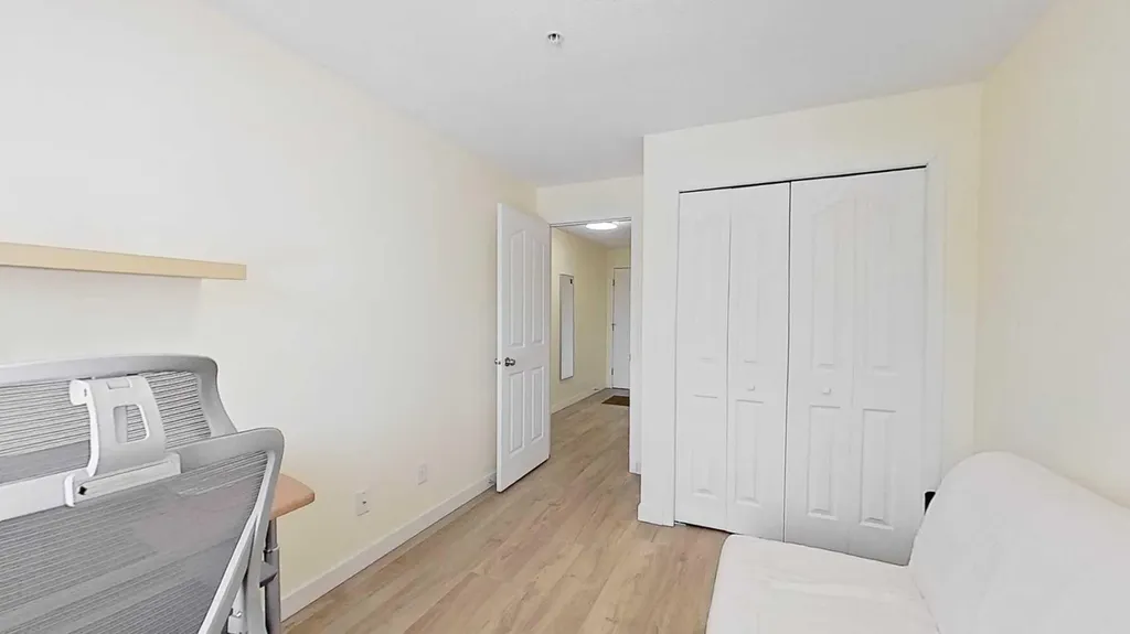 2395 Eversyde Avenue SW Calgary AB T2Y 0B4