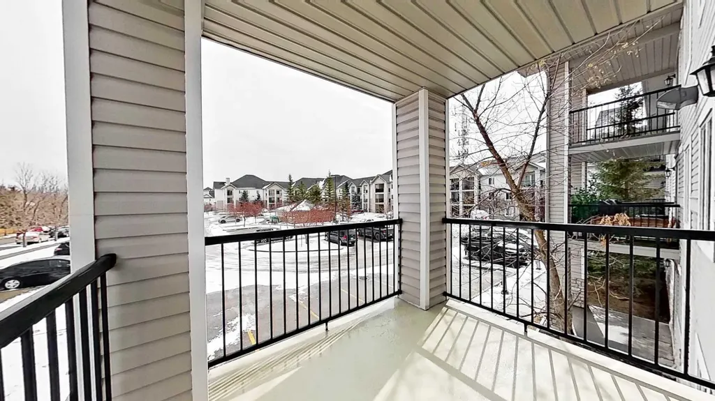 2395 Eversyde Avenue SW Calgary AB T2Y 0B4
