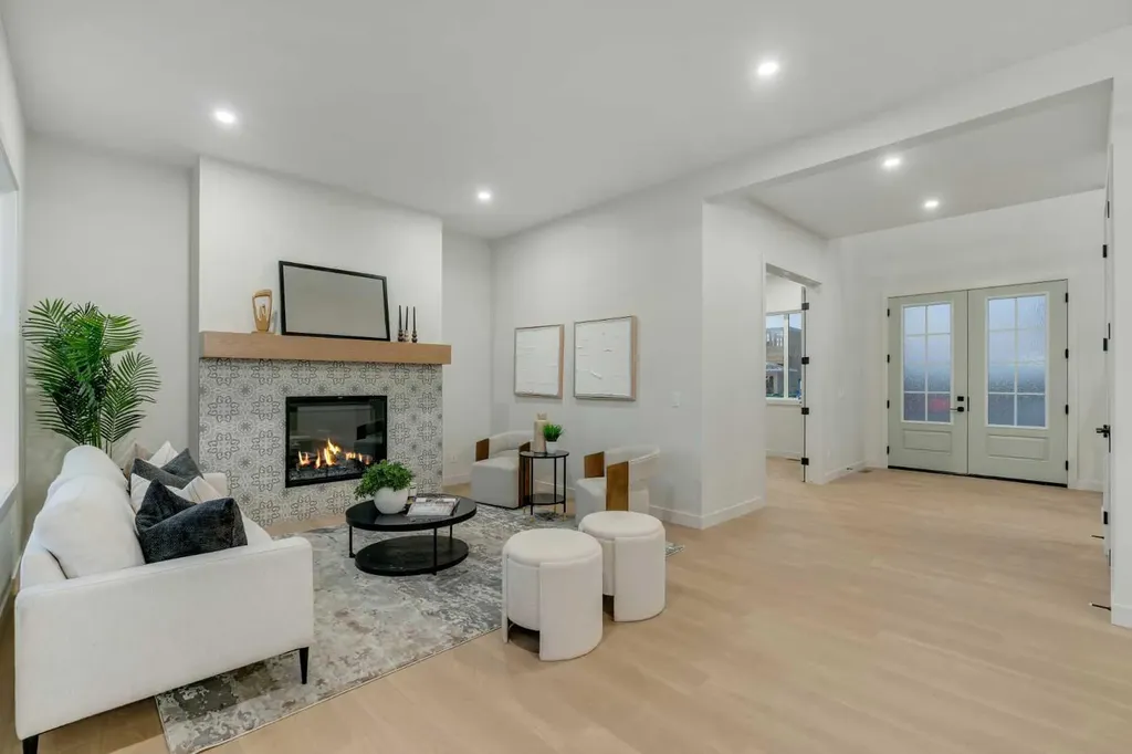 341 Limestone Bay Balzac AB T4B5T5