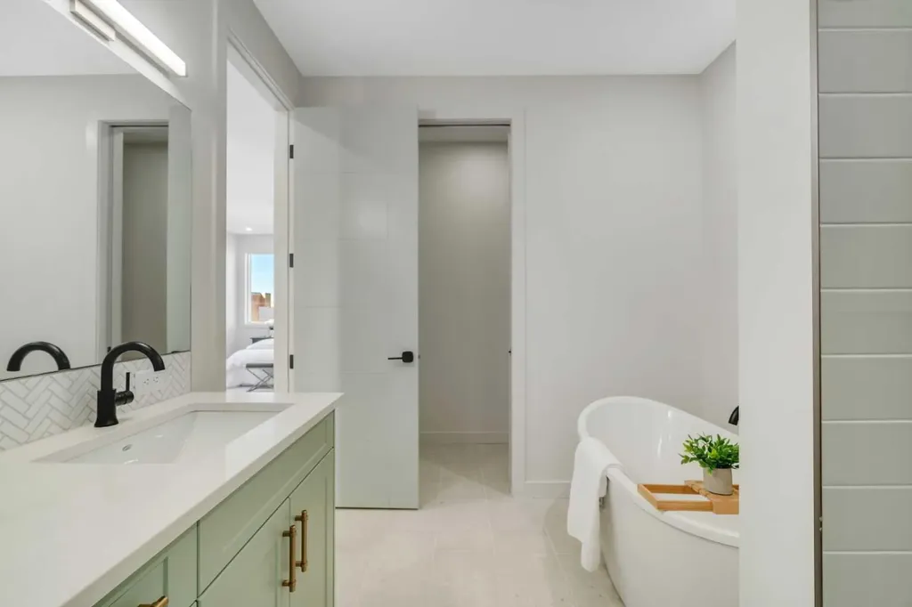 341 Limestone Bay Balzac AB T4B5T5