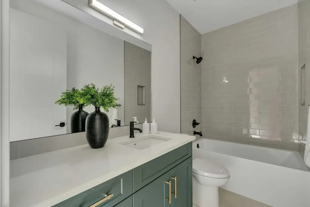 341 Limestone Bay Balzac AB T4B5T5
