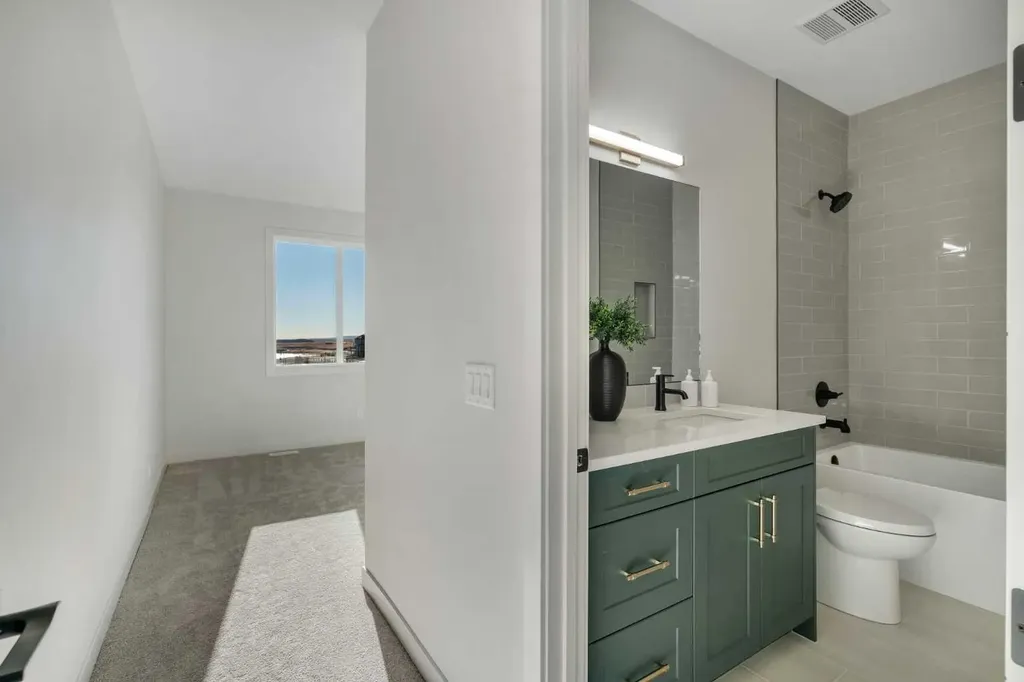 341 Limestone Bay Balzac AB T4B5T5