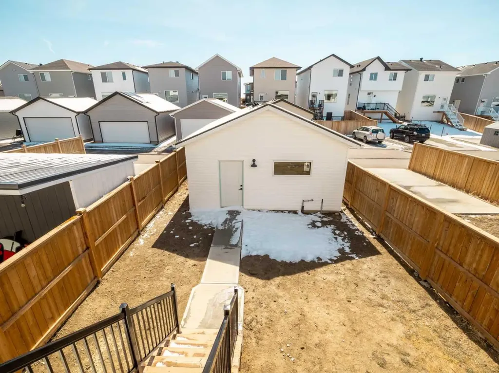 1036 Coalbrook Gate W Lethbridge AB T1J 5X2
