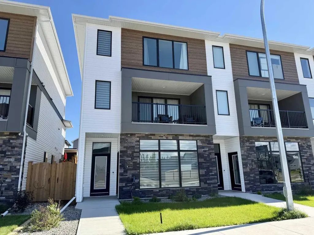 1036 Coalbrook Gate W Lethbridge AB T1J 5X2