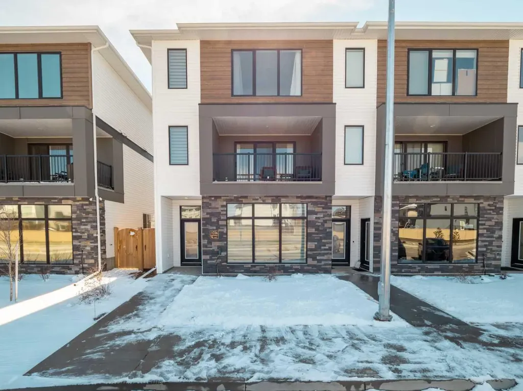 1036 Coalbrook Gate W Lethbridge AB T1J 5X2