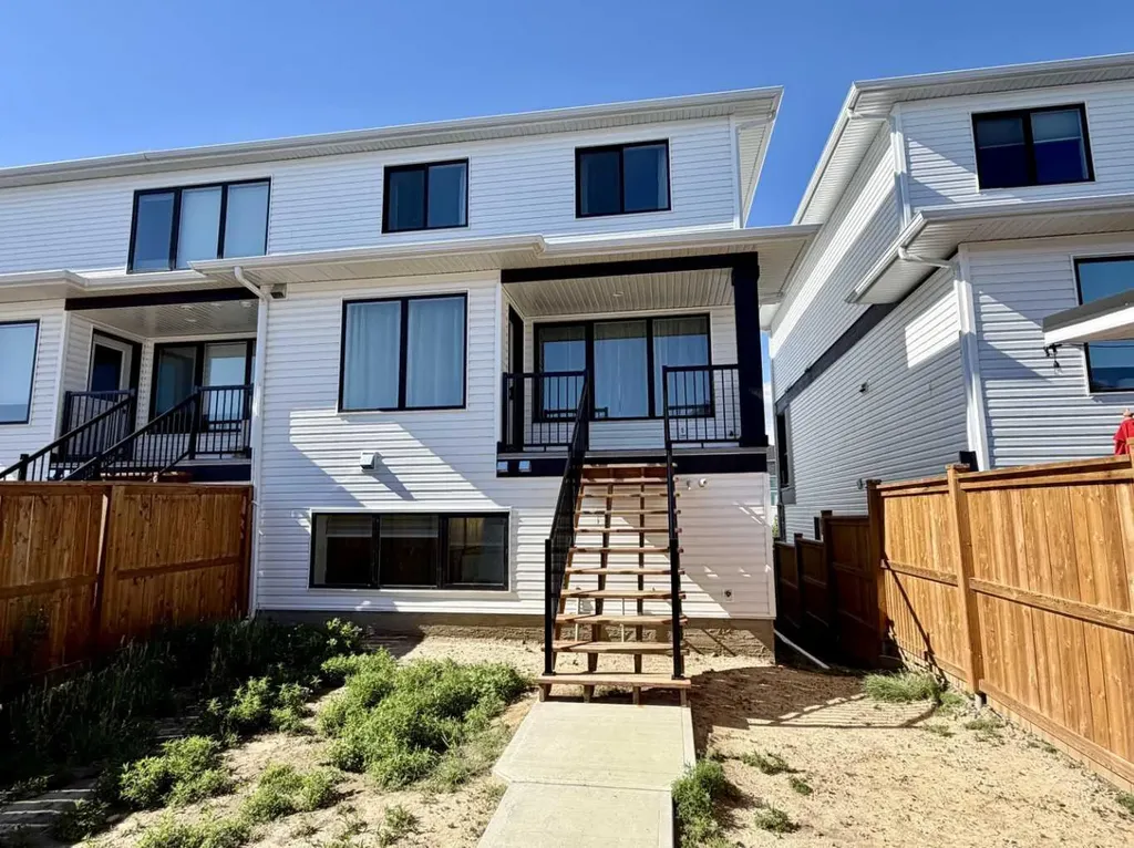 1036 Coalbrook Gate W Lethbridge AB T1J 5X2