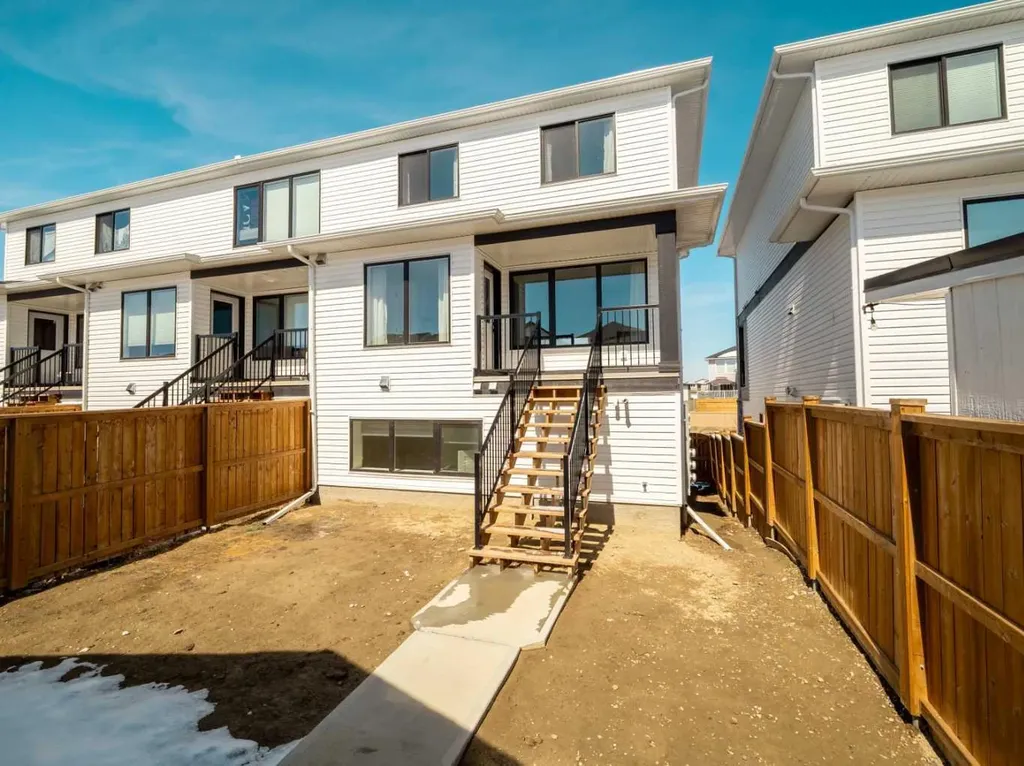 1036 Coalbrook Gate W Lethbridge AB T1J 5X2