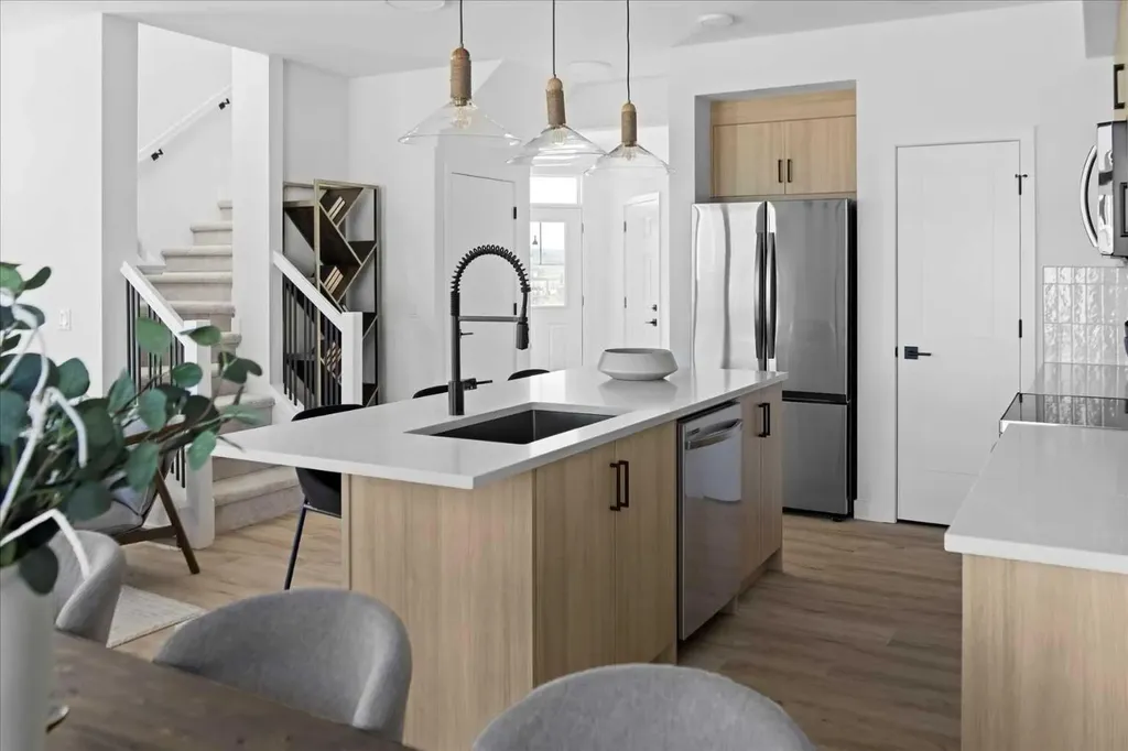 198 Greystone Boulevard Cochrane AB T4C 3K3