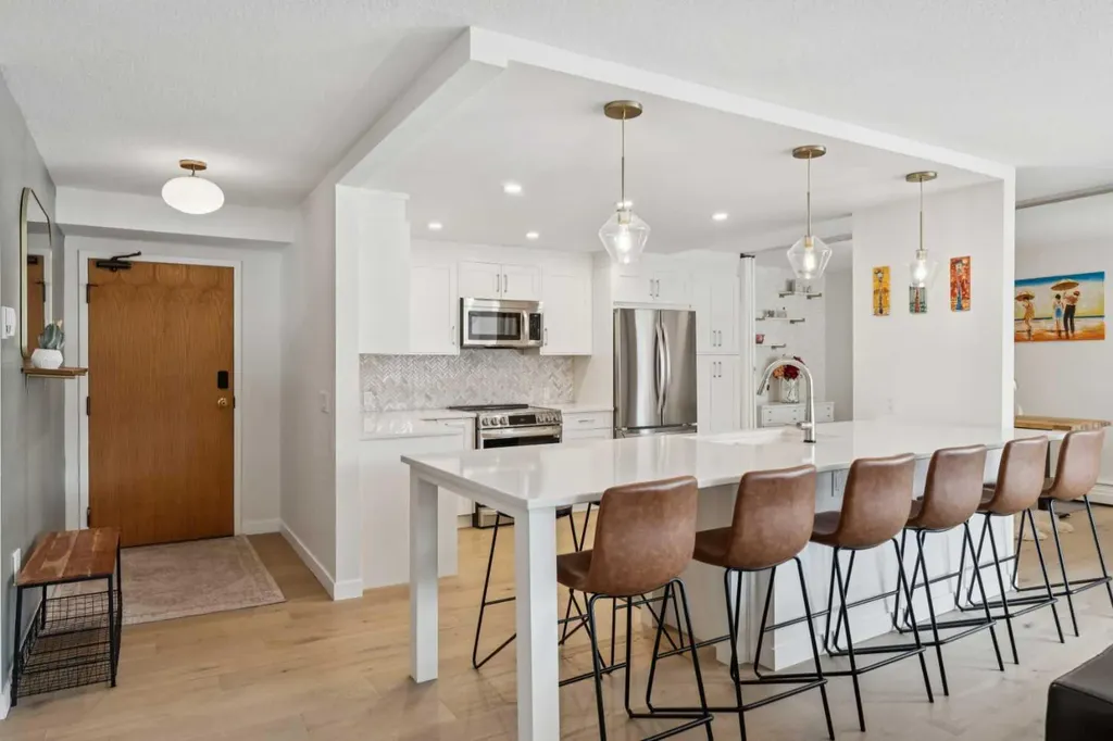 320 Meredith Road NE Calgary AB T2E 5A6