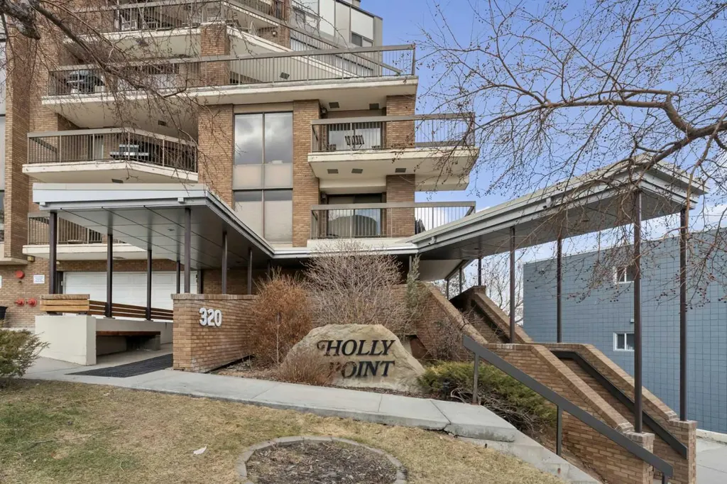 320 Meredith Road NE Calgary AB T2E 5A6