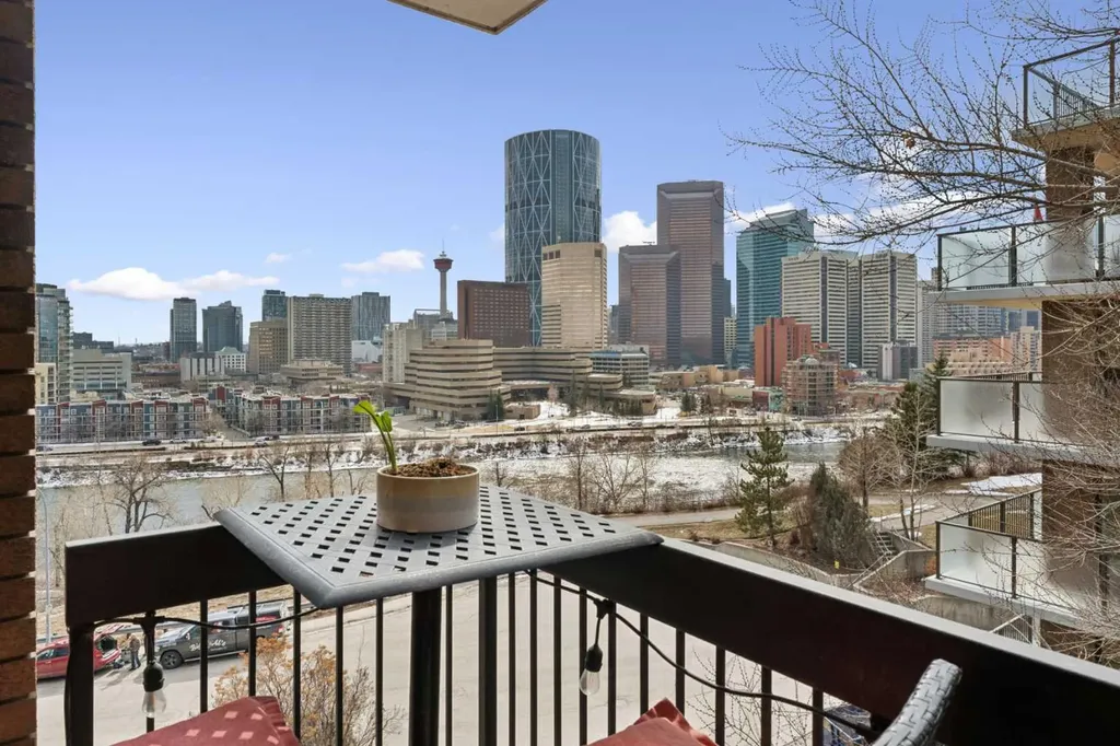 320 Meredith Road NE Calgary AB T2E 5A6