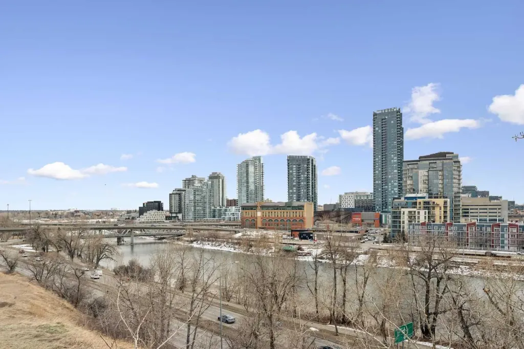320 Meredith Road NE Calgary AB T2E 5A6