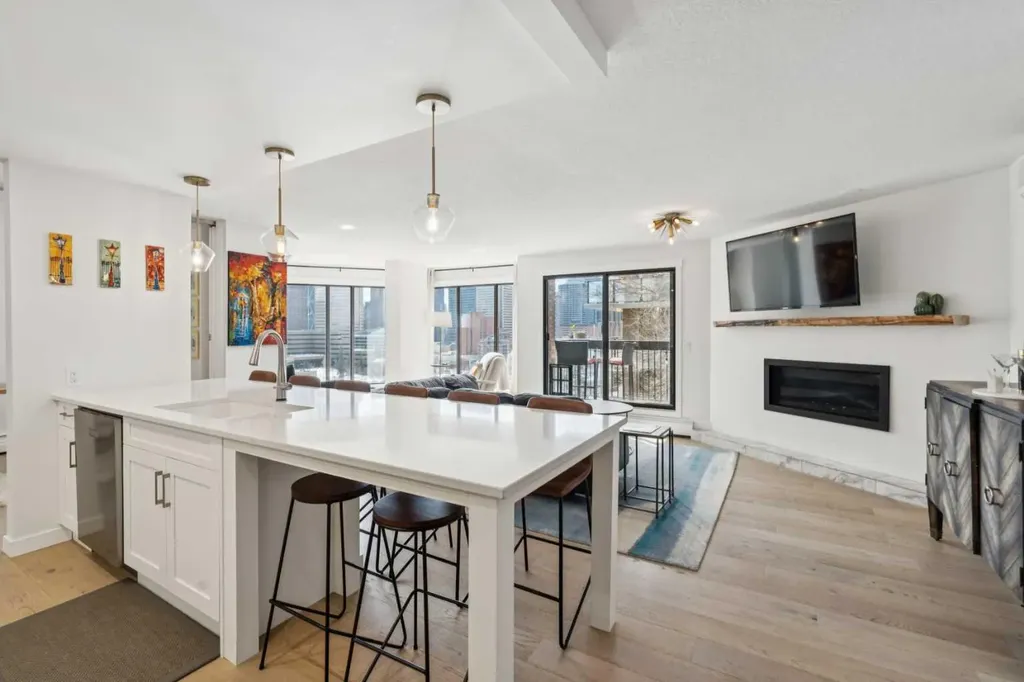320 Meredith Road NE Calgary AB T2E 5A6