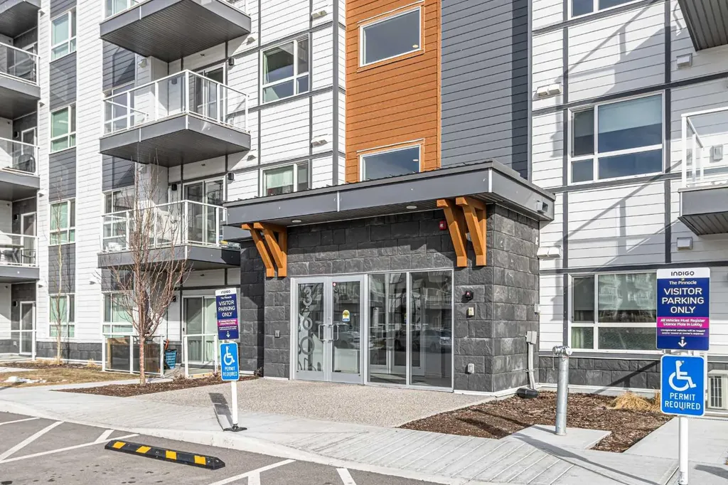360 Harvest Hills Way NE Calgary AB T3K 2S1