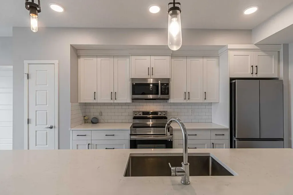 360 Harvest Hills Way NE Calgary AB T3K 2S1