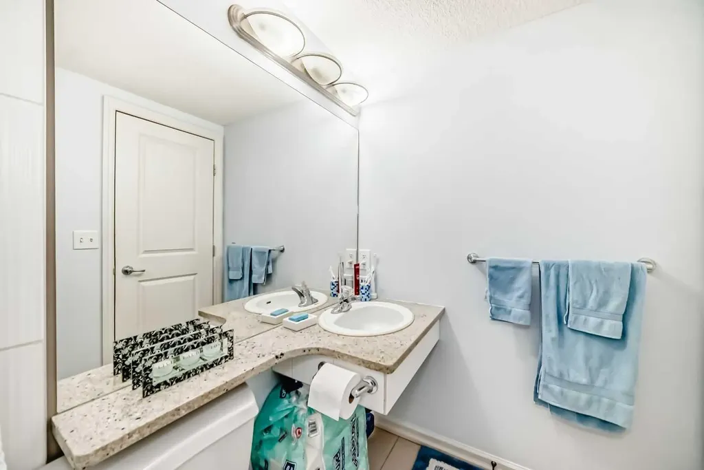 7716 Bowness Road NW Calgary AB T3B 0H1