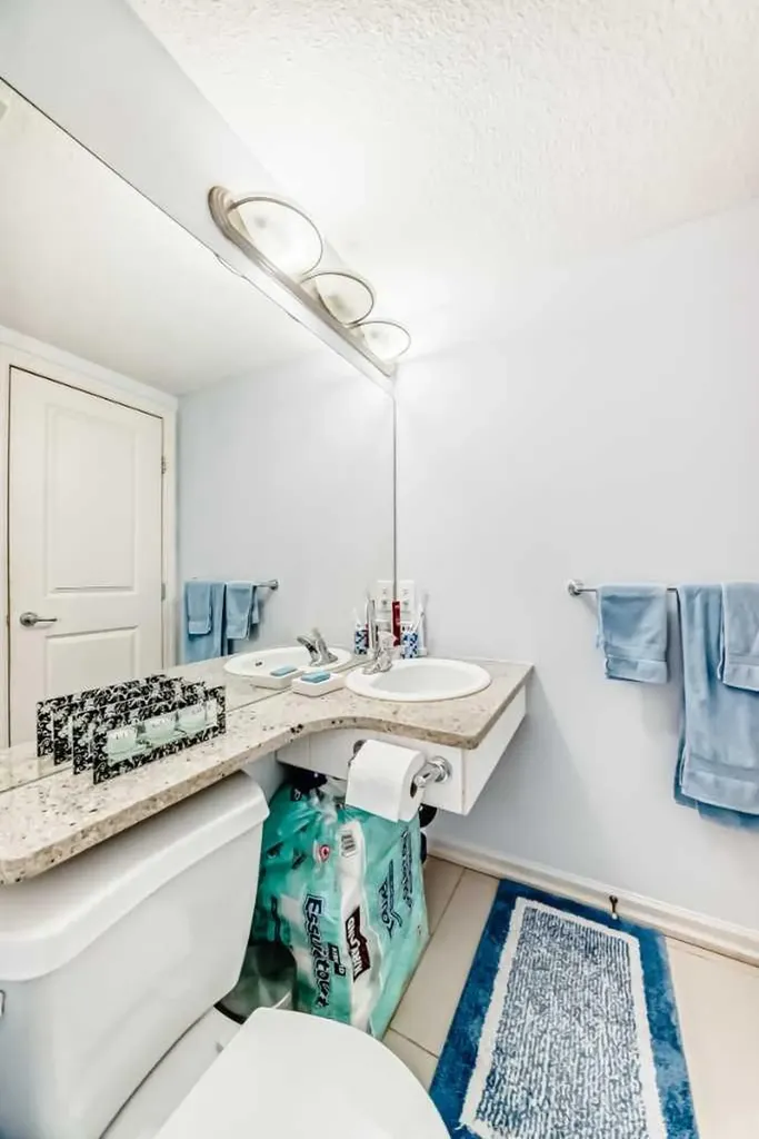 7716 Bowness Road NW Calgary AB T3B 0H1