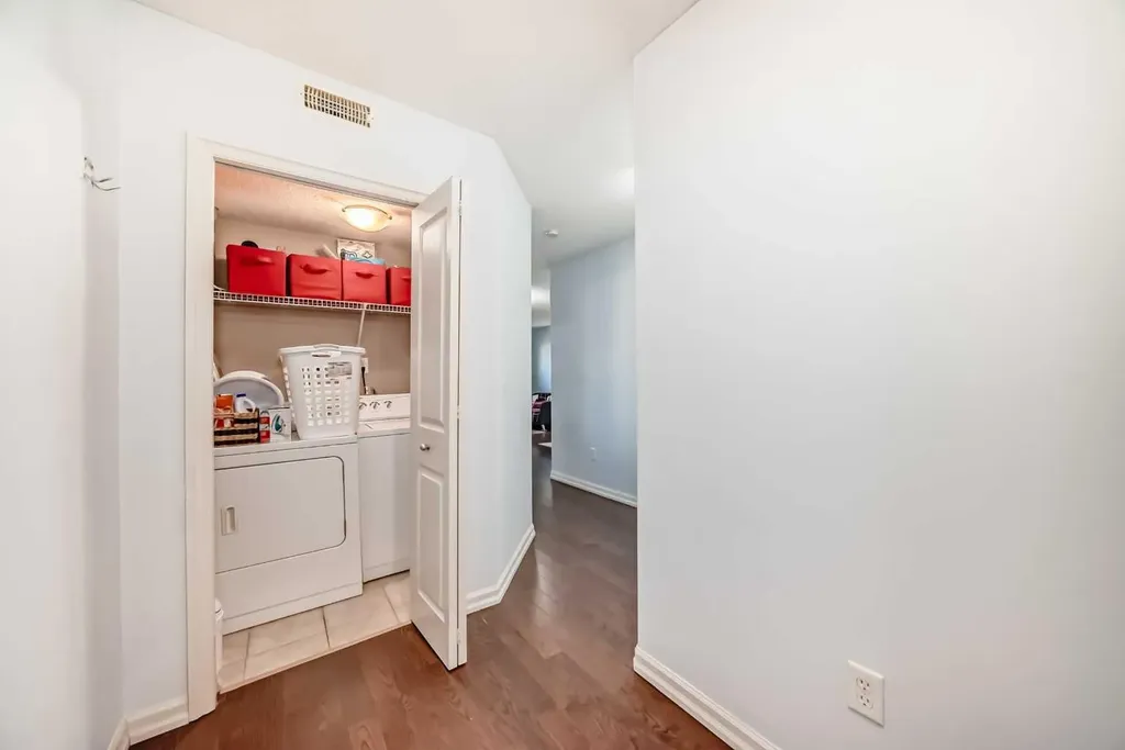 7716 Bowness Road NW Calgary AB T3B 0H1