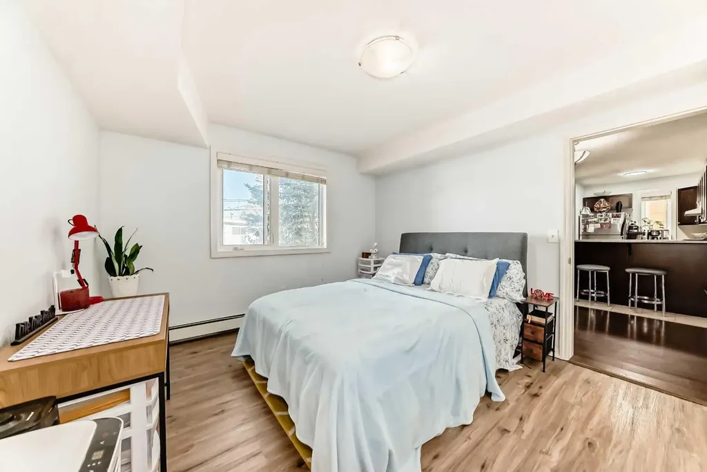 7716 Bowness Road NW Calgary AB T3B 0H1