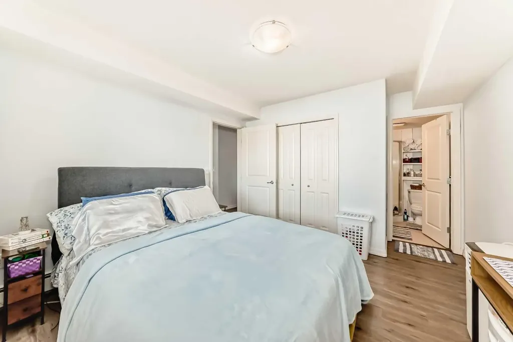 7716 Bowness Road NW Calgary AB T3B 0H1