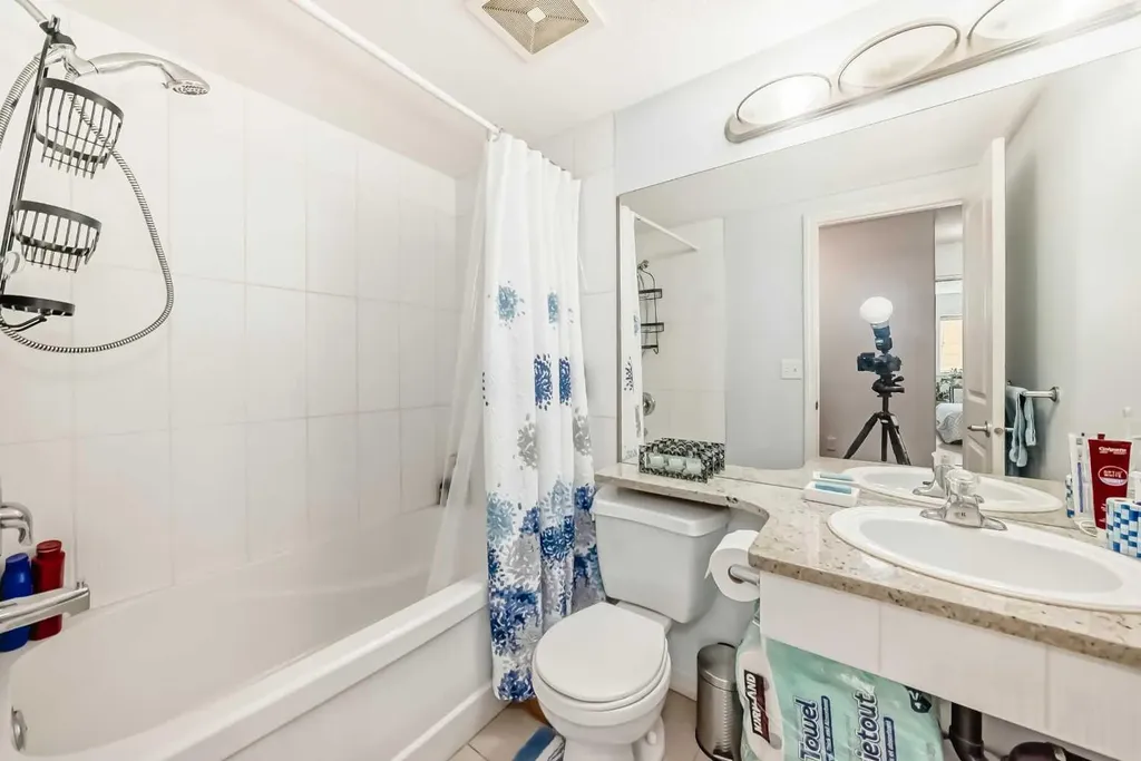 7716 Bowness Road NW Calgary AB T3B 0H1